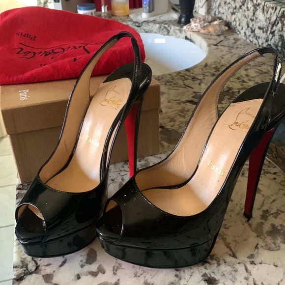 Shoes 👠 - Picture 5 of 17